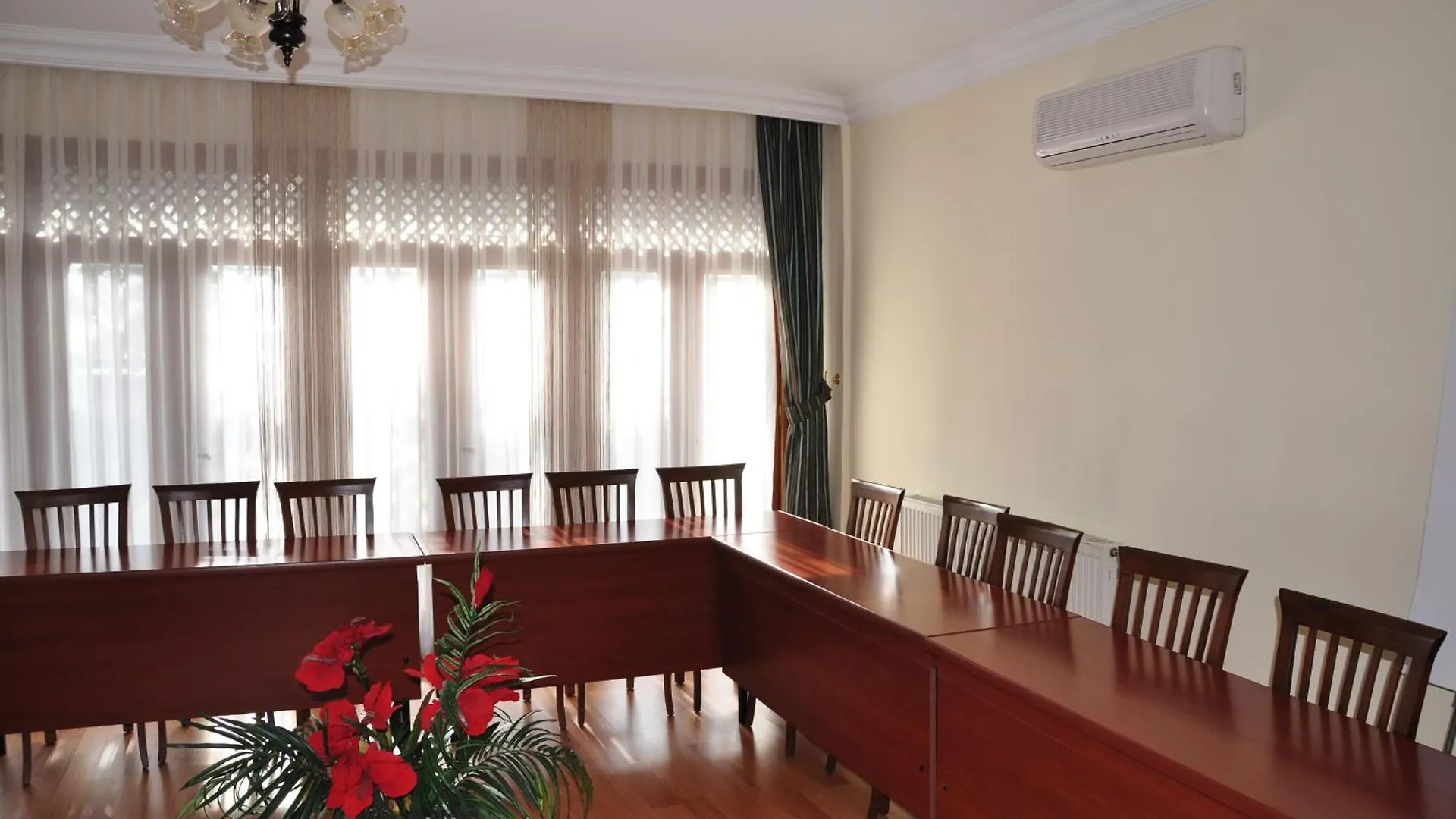 Turquhouse Hotel Istanbul